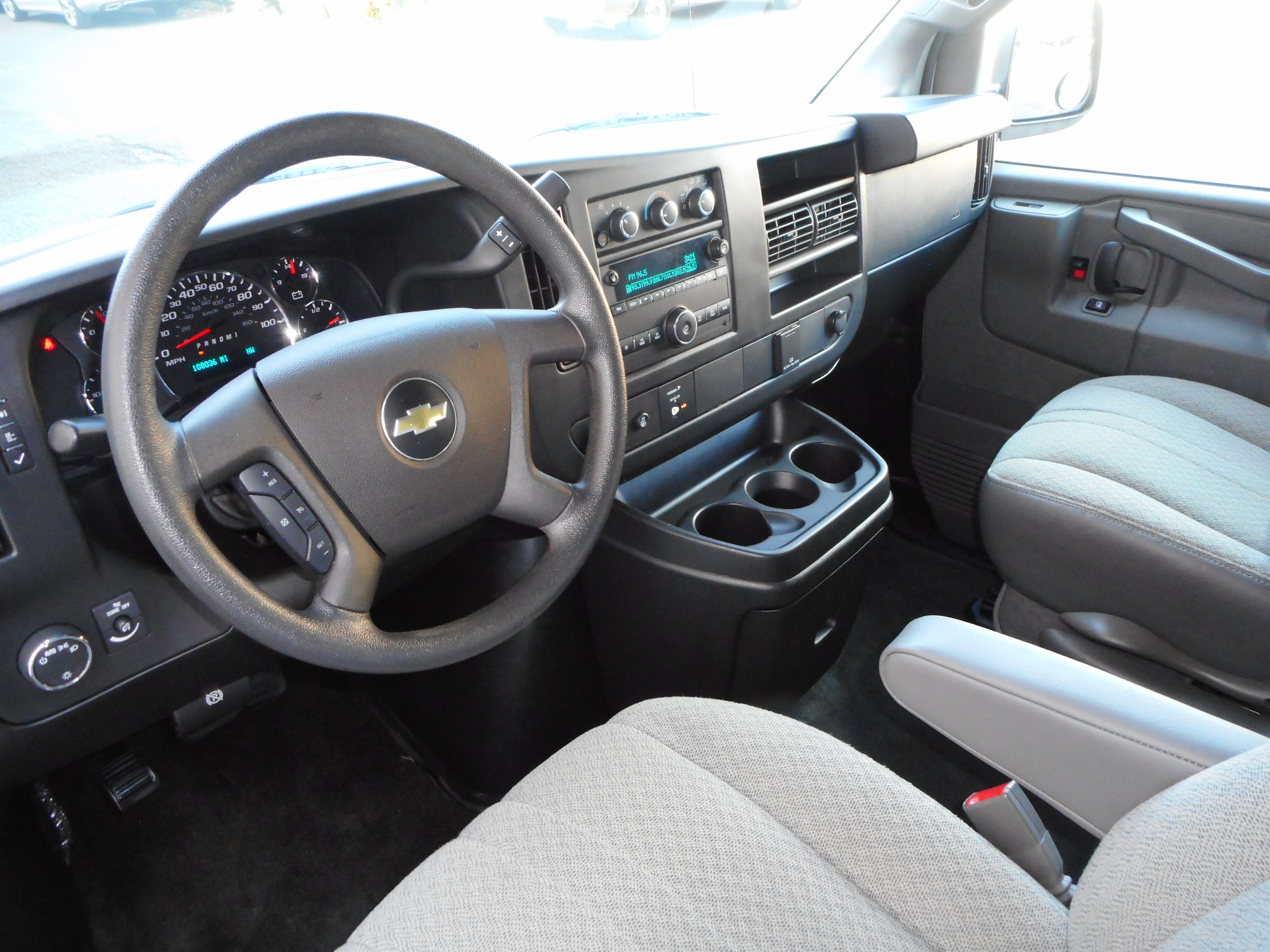 Used 2017 Chevrolet Express 3500 LT w/ LT Preferred Equipment Group RWD image 16