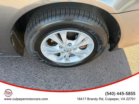 Used 2006 Toyota Camry LE FWD image 22