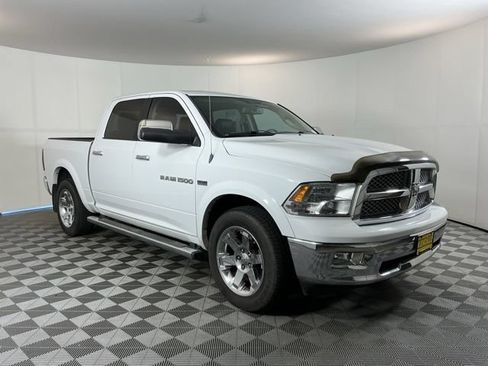 Used 2011 RAM 1500 Laramie AWD/4WD image 3