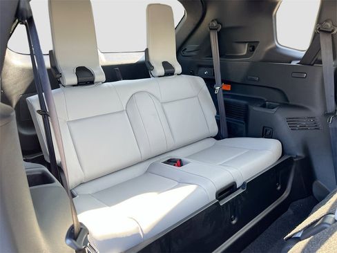 New 2025 Mitsubishi Outlander SEL image 29