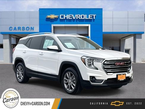 Used 2024 GMC Terrain SLT image 1