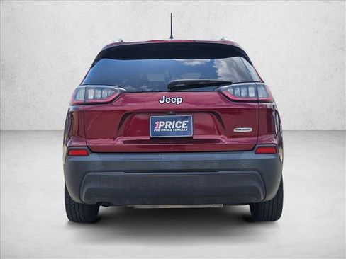 Used 2019 Jeep Cherokee Latitude Plus w/ Comfort/Convenience Group FWD image 6