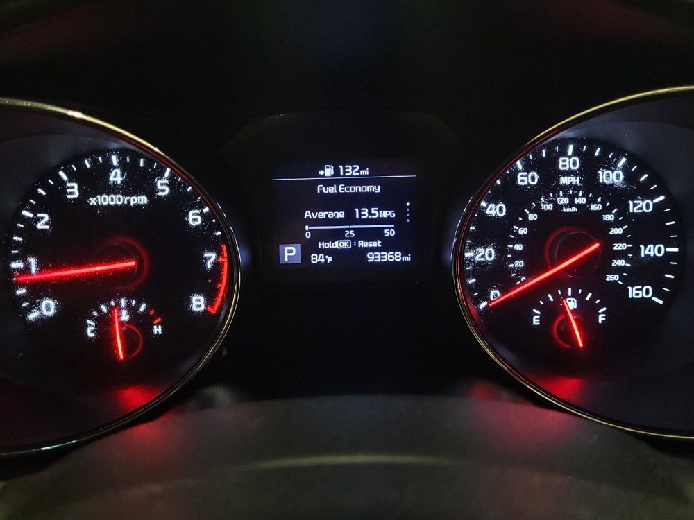Used 2019 Kia Sedona LX FWD image 23