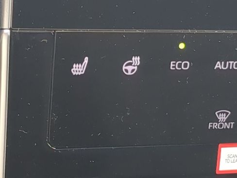 New 2025 Toyota bZ4X AWD image 32