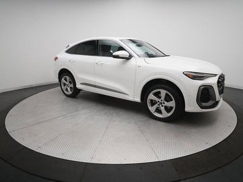 Used 2025 Audi Q5 Premium Plus w/ Premium Plus image 13