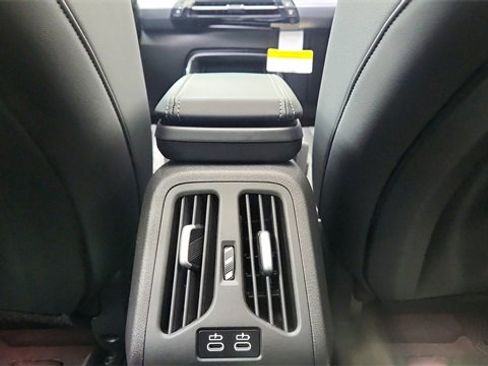 Used 2025 BMW X1 xDrive28i image 37