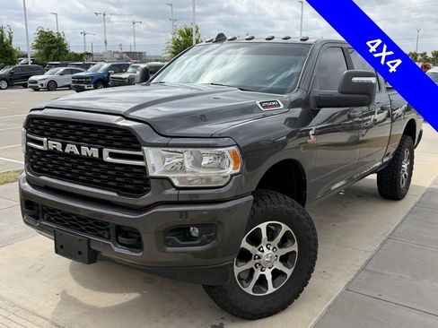 Used 2024 RAM 2500 Big Horn w/ Sport Appearance Package image 4