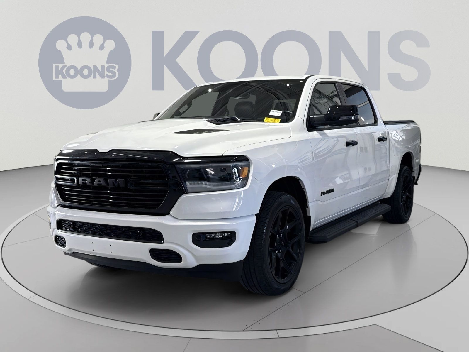 Used 2023 RAM 1500 Laramie AWD/4WD image 5