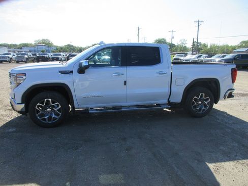 New 2026 GMC Sierra 1500 SLT w/ SLT Premium Plus Package AWD/4WD image 10