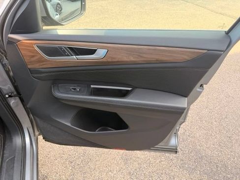 Certified 2024 Volkswagen Atlas SE AWD/4WD image 18