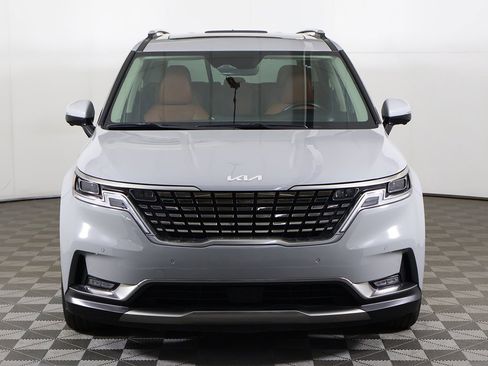 Used 2024 Kia Carnival SX Prestige image 15