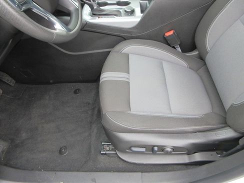 Used 2023 Chevrolet Blazer LT image 21