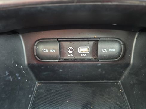 Used 2020 Kia Sorento LX image 23