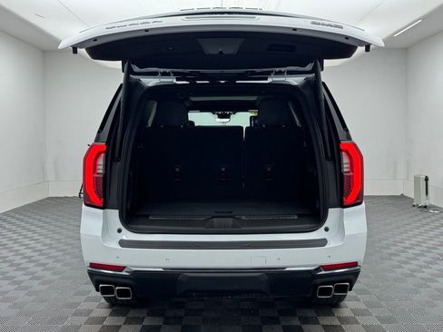 Used 2026 GMC Yukon Denali Ultimate AWD/4WD image 13