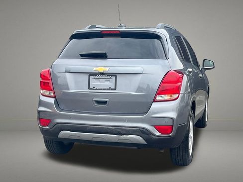Used 2020 Chevrolet Trax LT w/ Driver Confidence Package FWD image 5
