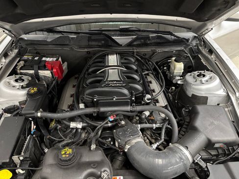 Used 2014 Ford Mustang GT Premium w/ Comfort Package RWD image 7