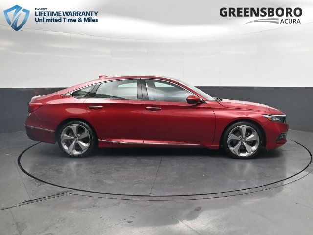 Used 2018 Honda Accord Touring image 4
