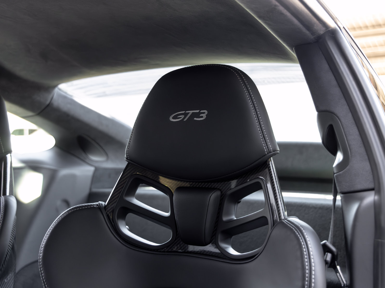 Certified 2015 Porsche 911 GT3 RWD image 28