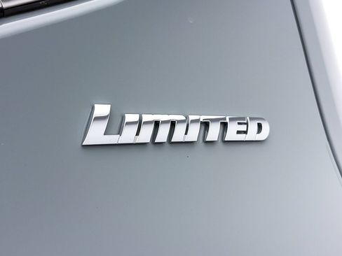 Used 2024 Toyota Tundra Limited AWD/4WD image 2