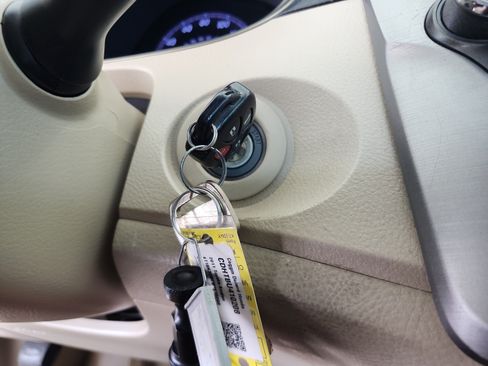 Used 2011 Toyota Avalon FWD image 31