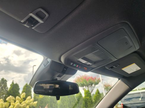 New 2025 Chevrolet Traverse LT w/ Driver Confidence Package image 38