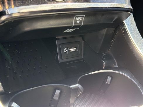 Used 2018 Mercedes-Benz E 300 image 39