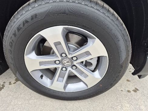 Certified 2025 Honda Pilot EX-L image 6