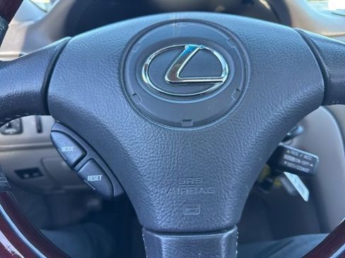 Used 2004 Lexus ES 330 FWD image 15
