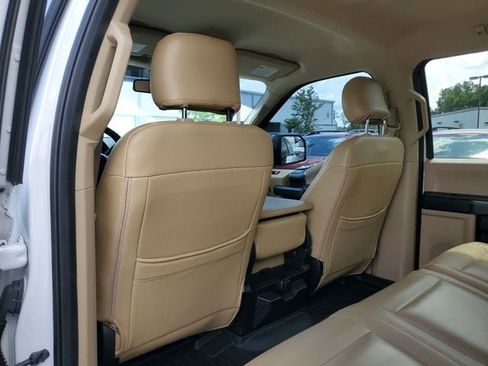 Used 2017 Ford F150 XLT w/ Equipment Group 302A Luxury AWD/4WD image 18