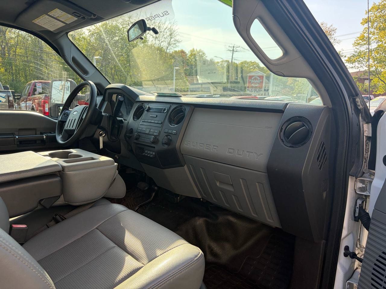 Used 2015 Ford F550 4x4 Regular Cab Super Duty image 34