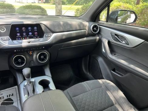 Used 2021 Chevrolet Blazer LT FWD image 24