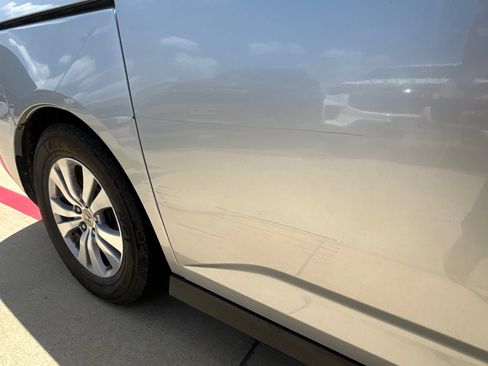 Used 2014 Honda Odyssey EX-L image 16