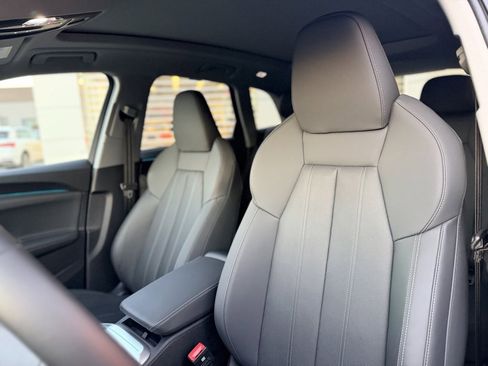 Certified 2025 Audi Q5 Premium Plus w/ Premium Plus image 11