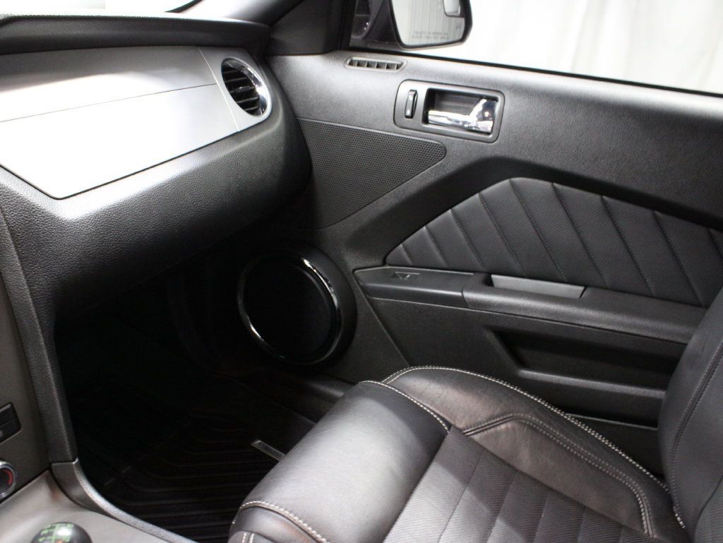 Used 2013 Ford Mustang GT Premium w/ Security Pkg RWD image 19
