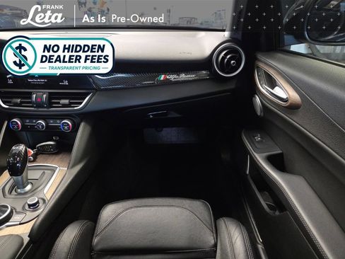 Used 2017 Alfa Romeo Giulia Ti w/ TI 19" Sport Package RWD image 21