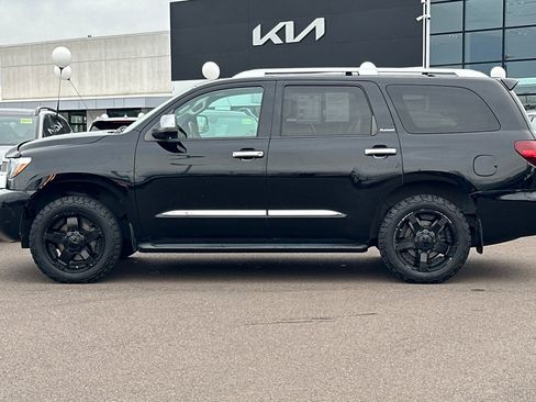 Used 2018 Toyota Sequoia Platinum image 7