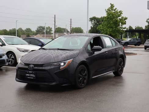 Used 2024 Toyota Corolla LE FWD image 3