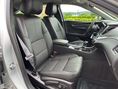 Used 2016 Chevrolet Impala LT FWD image 24