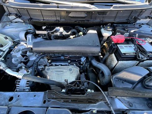 Used 2016 Nissan Rogue SV w/ SV Premium Package image 31