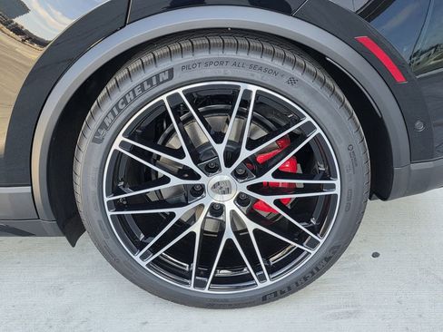 New 2025 Porsche Macan Turbo Electric image 13