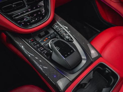 Used 2021 Aston Martin DBX AWD/4WD image 61
