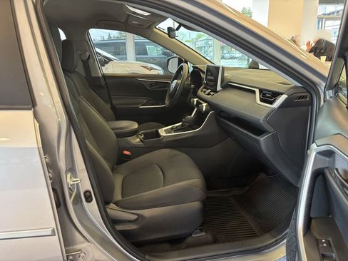 Used 2023 Toyota RAV4 LE image 23