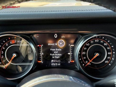 Used 2022 Jeep Wrangler Unlimited Sahara image 23