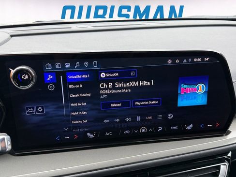 New 2026 Chevrolet Traverse LT AWD/4WD image 14