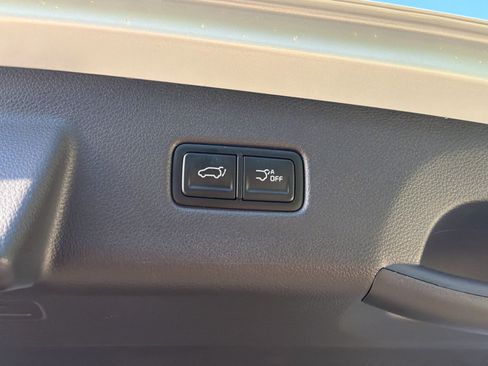 New 2026 Kia Carnival EX FWD image 32