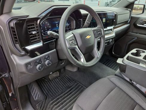 Used 2023 Chevrolet Silverado 1500 LT AWD/4WD image 10