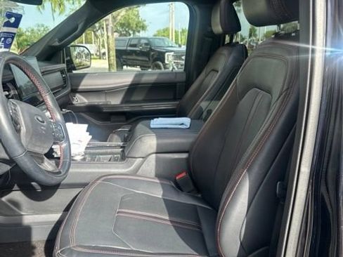 Used 2023 Ford Expedition Max Limited RWD image 6
