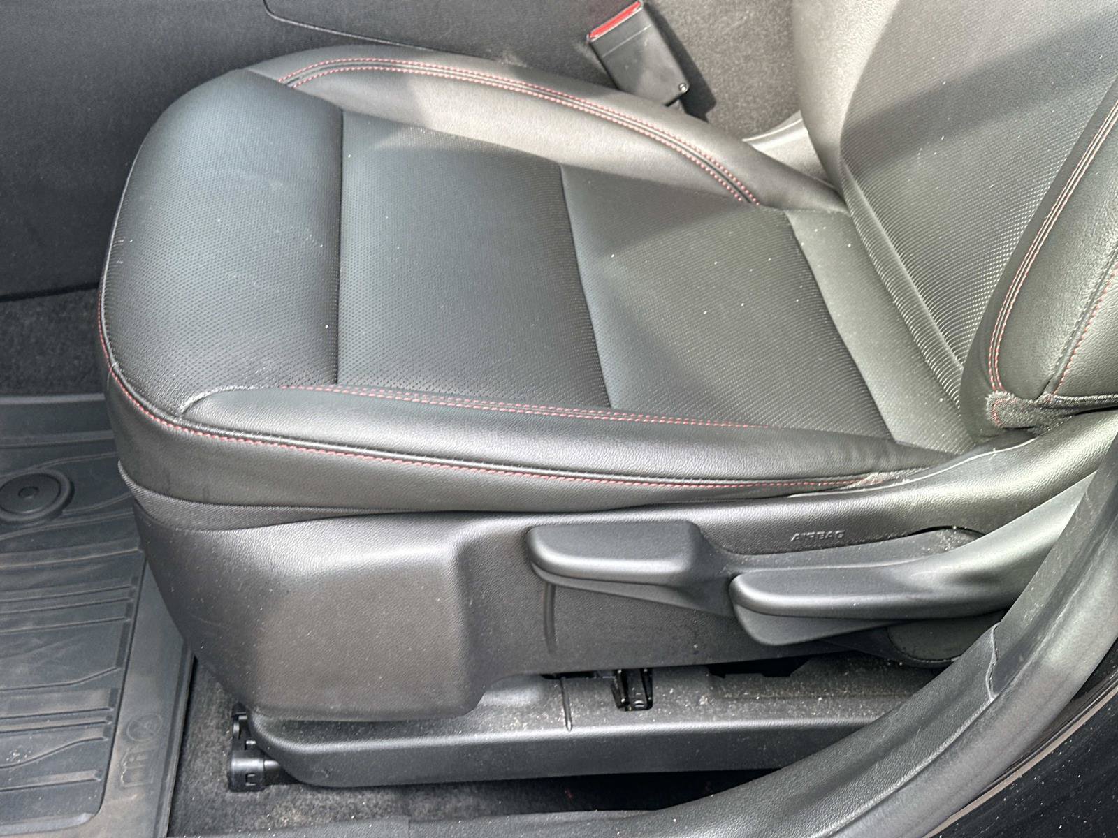 Certified 2025 Chevrolet Trax RS w/ Driver Confidence Package FWD image 16