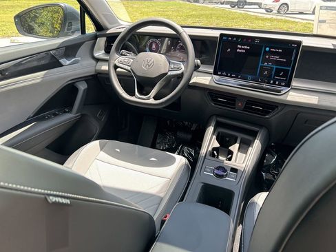 New 2026 Volkswagen Tiguan SE AWD/4WD image 9