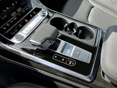New 2025 Audi Q8 Premium Plus image 8